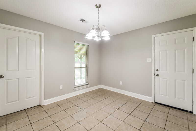 1,680/Mo, 2621 Pintail Dr Horn Lake, MS 38637 Dining Room View