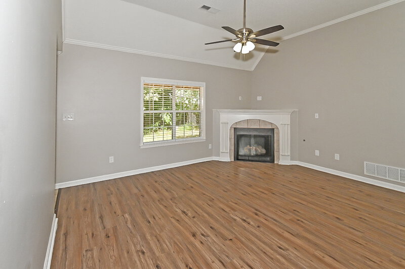 1,985/Mo, 2483 Della St Hernando, MS 38632 Living Room View