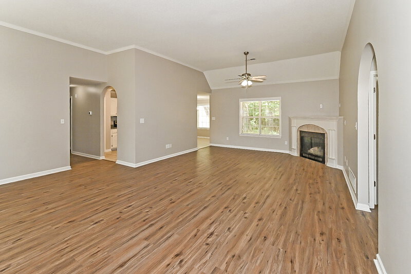 1,985/Mo, 2483 Della St Hernando, MS 38632 Living Room View 2