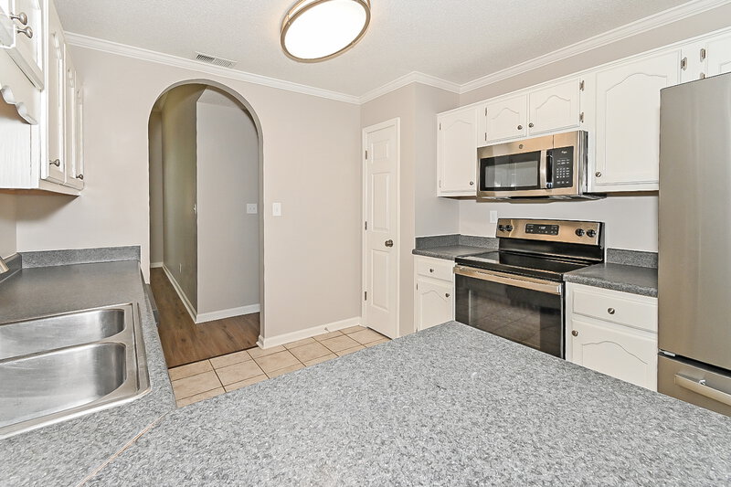 1,985/Mo, 2483 Della St Hernando, MS 38632 Kitchen View