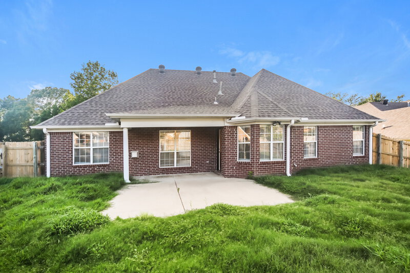 1,925/Mo, 2430 Mason Dr Hernando, MS 38632 Rear View