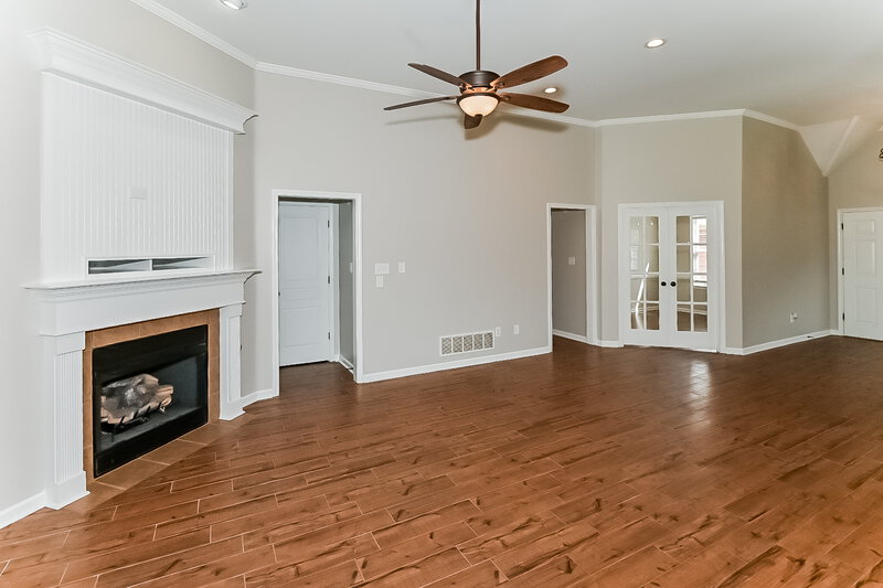 3,130/Mo, 4047 Chaucer Cv Southaven, MS 38672 Living Room View