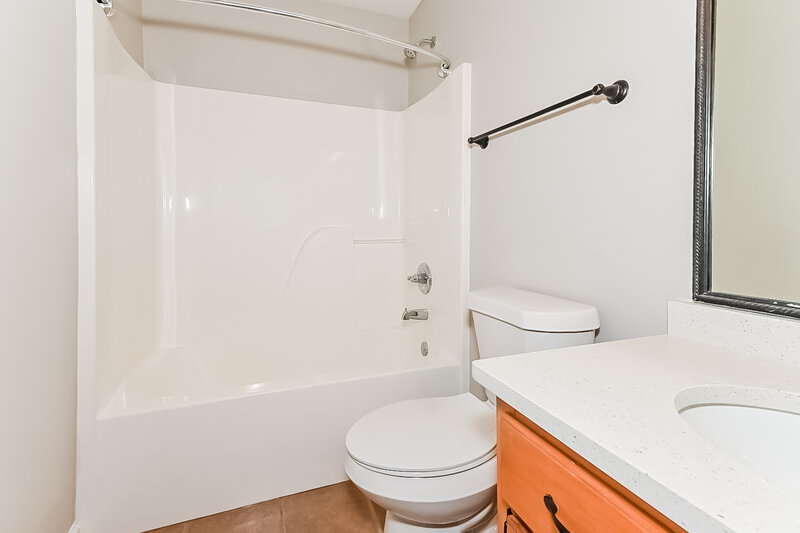 3,130/Mo, 4047 Chaucer Cv Southaven, MS 38672 Bathroom View
