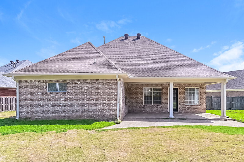 3,130/Mo, 4047 Chaucer Cv Southaven, MS 38672 Rear View