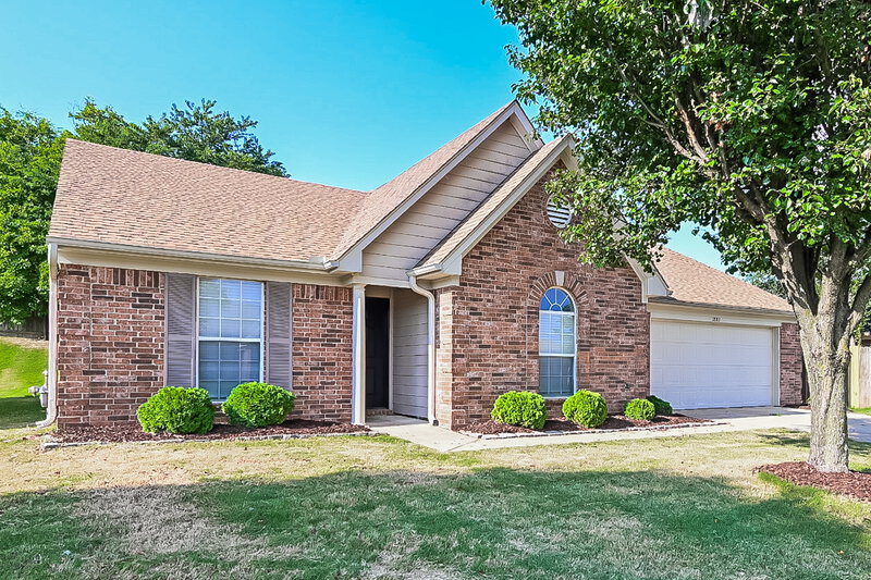 2,650/Mo, 1883 Cresent Ln Southaven, MS 38671 External View