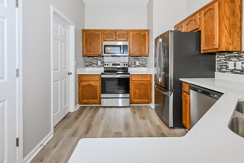 2,650/Mo, 1883 Cresent Ln Southaven, MS 38671 Kitchen View