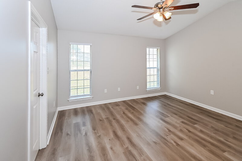 2,650/Mo, 1883 Cresent Ln Southaven, MS 38671 Main Bedroom View