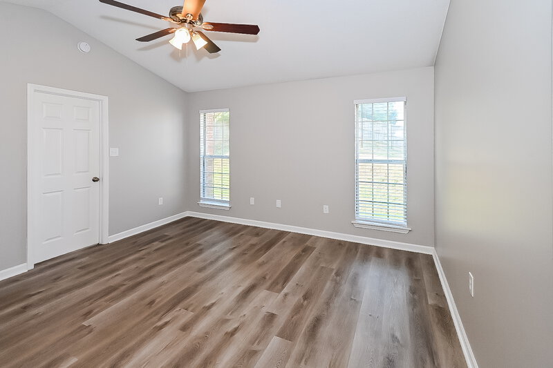 2,650/Mo, 1883 Cresent Ln Southaven, MS 38671 Main Bedroom View 2