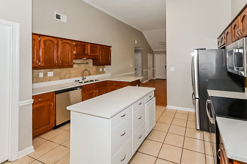1,680/Mo, 6700 Black Oak Dr Walls, MS 38680 Kitchen View 2