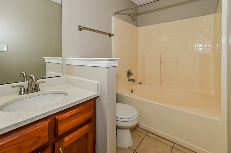 1,680/Mo, 6700 Black Oak Dr Walls, MS 38680 Main Bathroom View