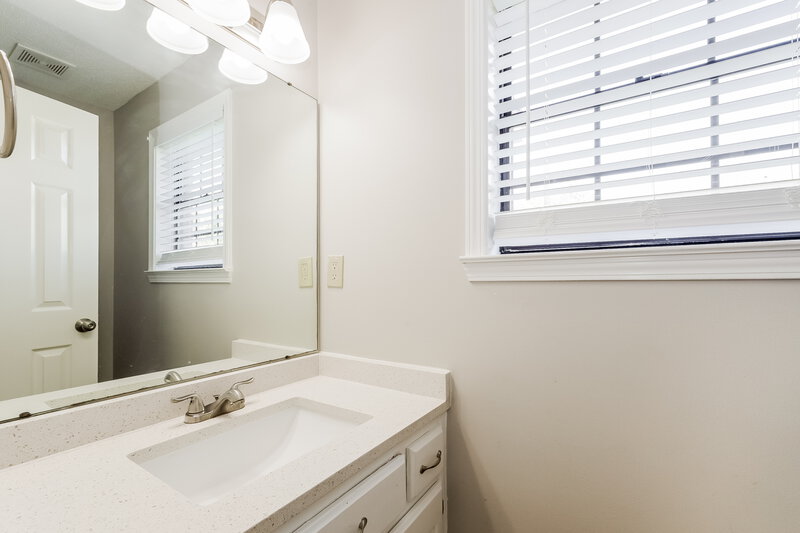 2,135/Mo, 4130 Canna Hill Ct Bartlett, TN 38135 Bathroom View