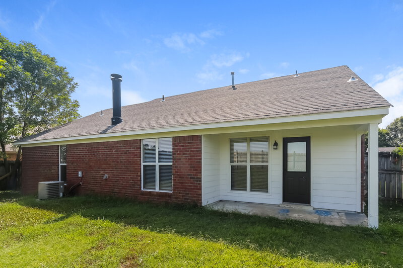 1,560/Mo, 6476 Farley Dr E Olive Branch, MS 38654 Rear View