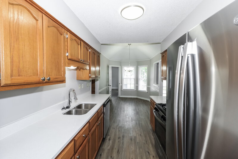 2,545/Mo, 1582 Wind River Cir E Cordova, TN 38016 Kitchen View 2