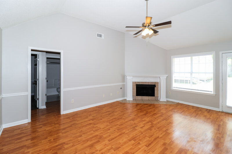 1,775/Mo, 7203 Amberly Way Dr Cordova, TN 38018 Living Room View