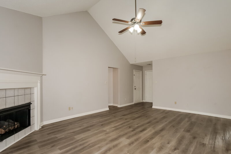 1,740/Mo, 6888 Skylar Mill Ave Cordova, TN 38018 Living Room View