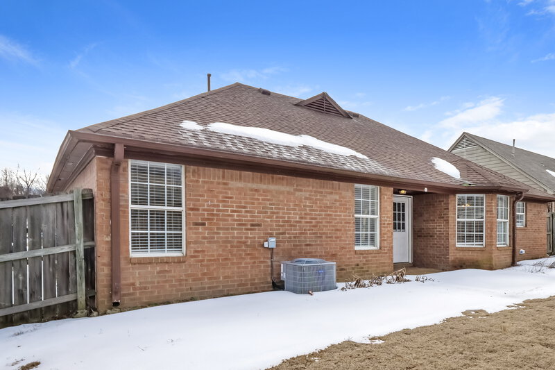 1,740/Mo, 6888 Skylar Mill Ave Cordova, TN 38018 Rear View 2