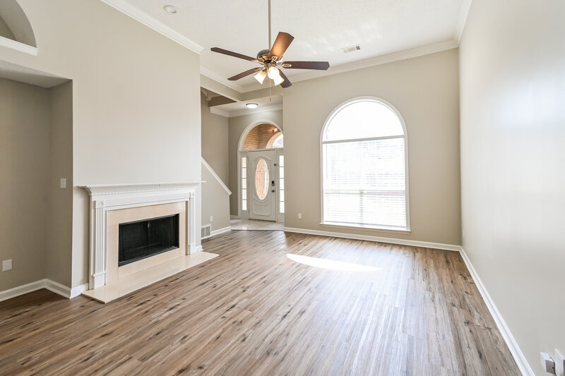 2,220/Mo, 8084 Conridge Dr Memphis, TN 38125 Living Room View 3