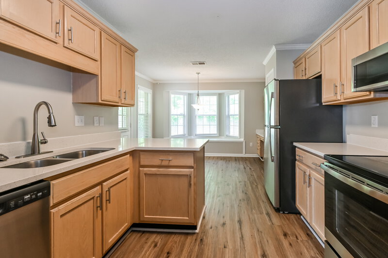 2,220/Mo, 8084 Conridge Dr Memphis, TN 38125 Kitchen View