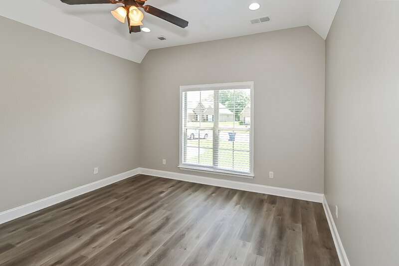 2,030/Mo, 7263 Willow Point Dr Horn Lake, MS 38637 Main Bedroom View