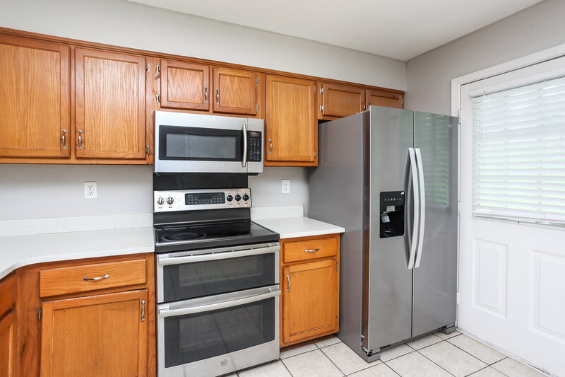 1,680/Mo, 1928 Thomas St Horn Lake, MS 38637 Kitchen View