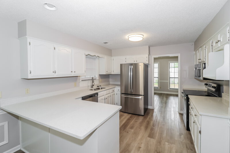 3,520/Mo, 3449 Annarose Dr Bartlett, TN 38133 Kitchen View 2