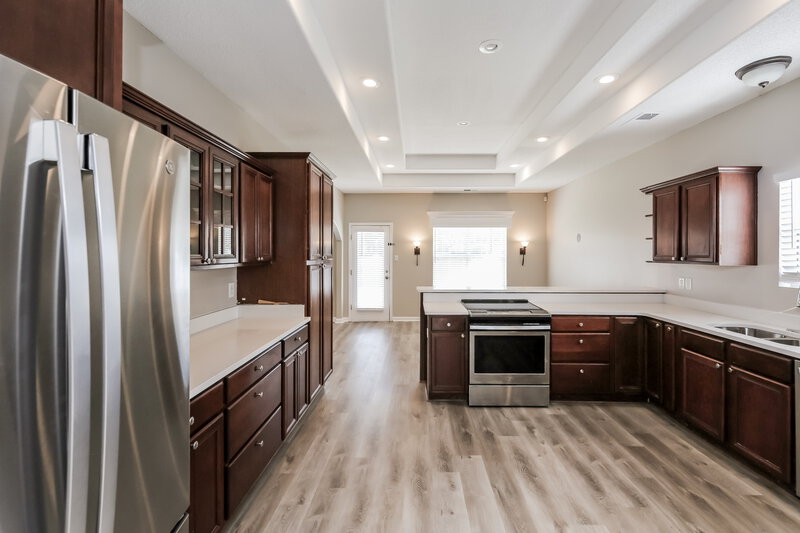 3,290/Mo, 1453 Arcastle Loop S Southaven, MS 38671 Kitchen View 2
