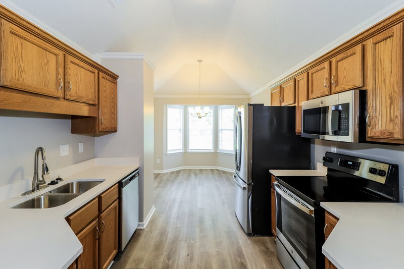 1,880/Mo, 436 Bruins Trce Cordova, TN 38018 Kitchen View 2