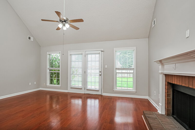 2,270/Mo, 7412 English Ivy W Olive Branch, MS 38654 Living Room View