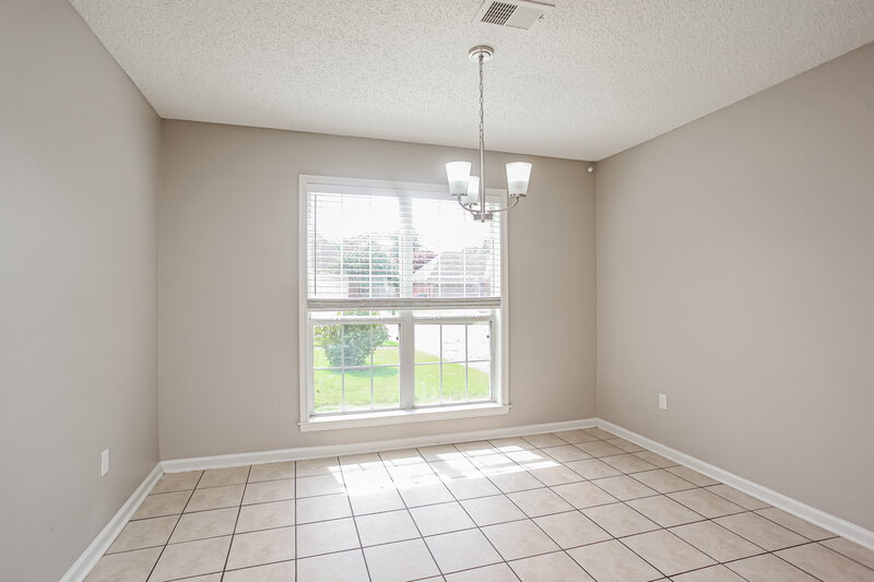 2,270/Mo, 7412 English Ivy W Olive Branch, MS 38654 Dining Room View