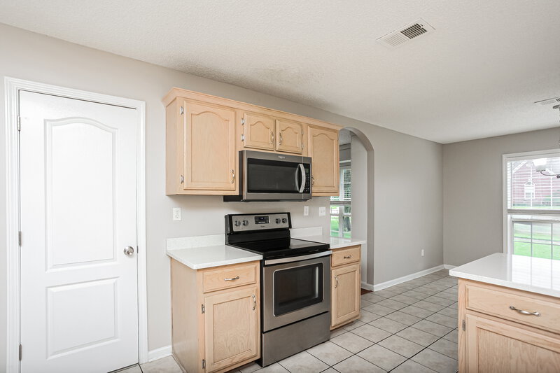 2,270/Mo, 7412 English Ivy W Olive Branch, MS 38654 Kitchen View 2