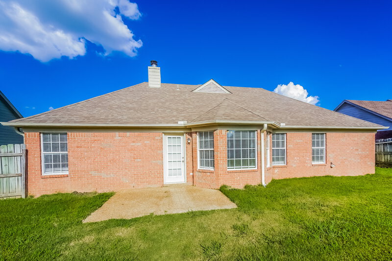 1,935/Mo, 7203 Fox Creek Dr Olive Branch, MS 38654 Rear View