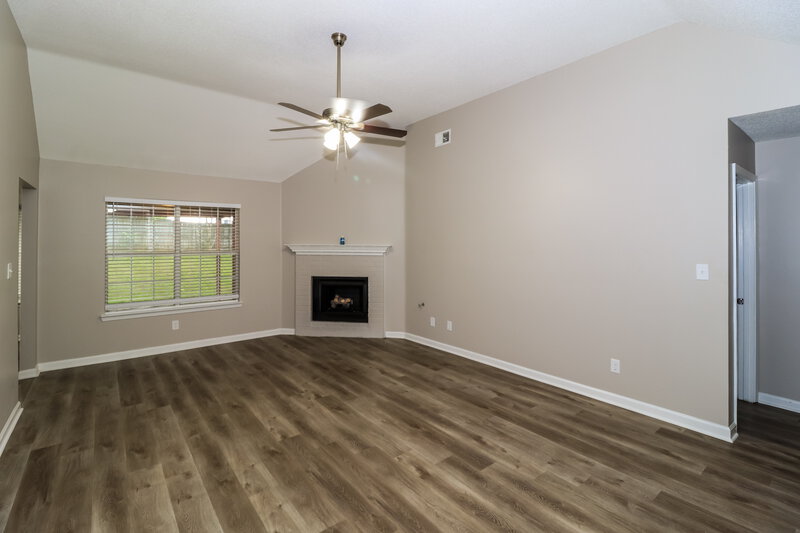 2,075/Mo, 1035 Jessica Lauren Dr Cordova, TN 38018 Living Room View