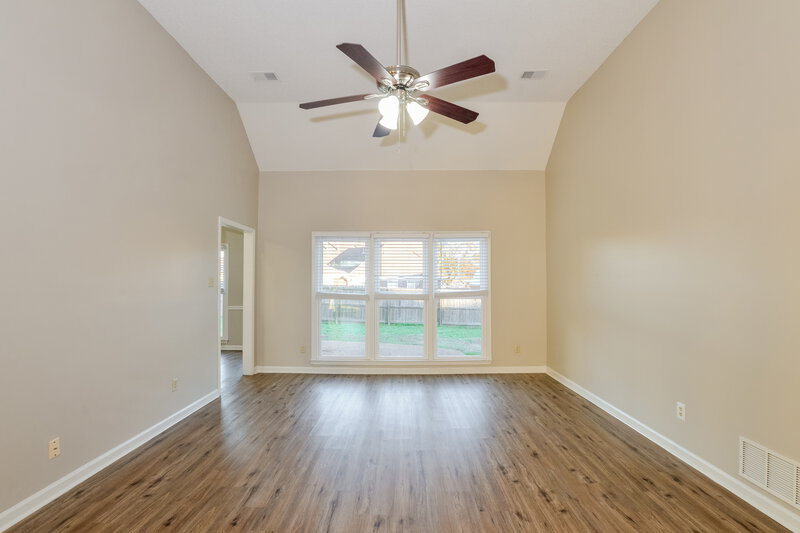 1,915/Mo, 6544 Misslow Cv Millington, TN 38053 Living Room View 2