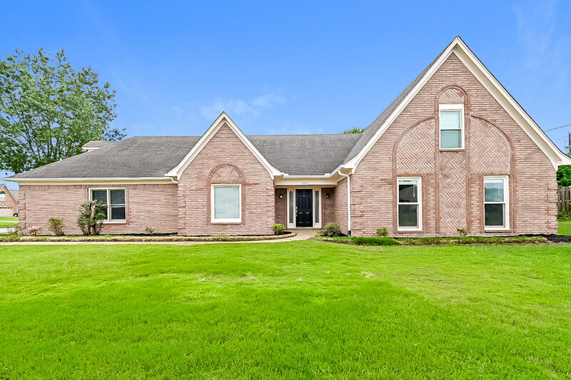3,180/Mo, 8241 Meadow Vale Dr Memphis, TN 38125 External View