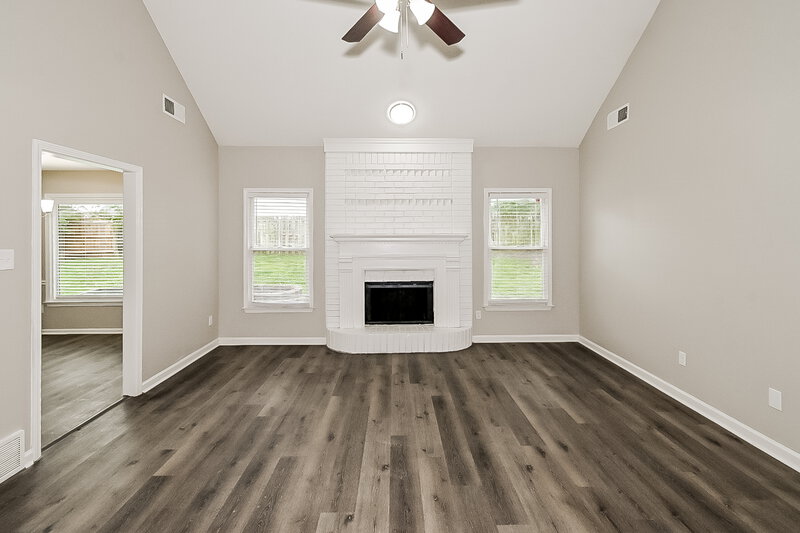 3,180/Mo, 8241 Meadow Vale Dr Memphis, TN 38125 Living Room View