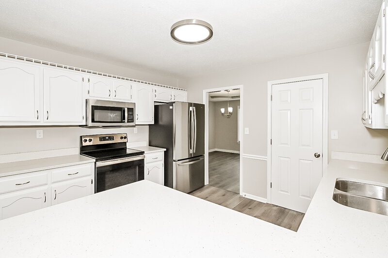 3,180/Mo, 8241 Meadow Vale Dr Memphis, TN 38125 Kitchen View