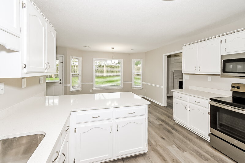 3,180/Mo, 8241 Meadow Vale Dr Memphis, TN 38125 Kitchen View 2