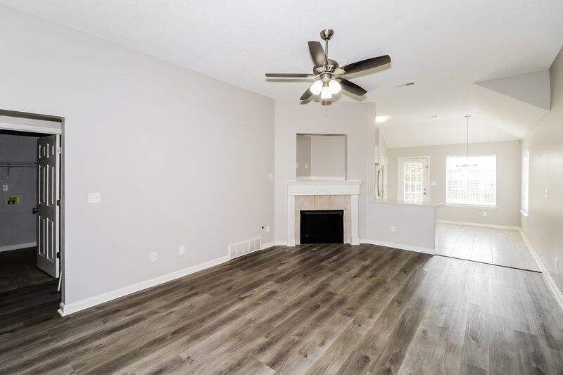 2,650/Mo, 2785 Misty Valley Dr Arlington, TN 38002 Living Room View