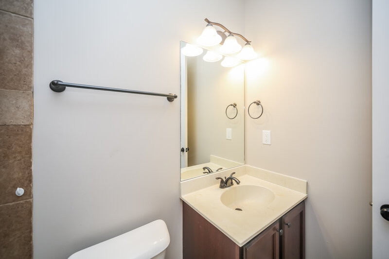 1,775/Mo, 5311 Laurelfield Ln Memphis, TN 38125 Bathroom View