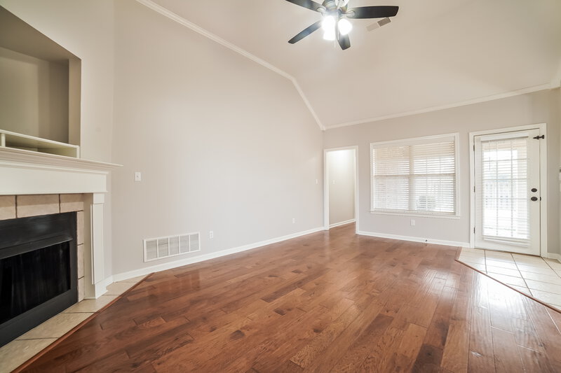 1,965/Mo, 2945 Glennbury Ln Southaven, MS 38672 Living Room View 3