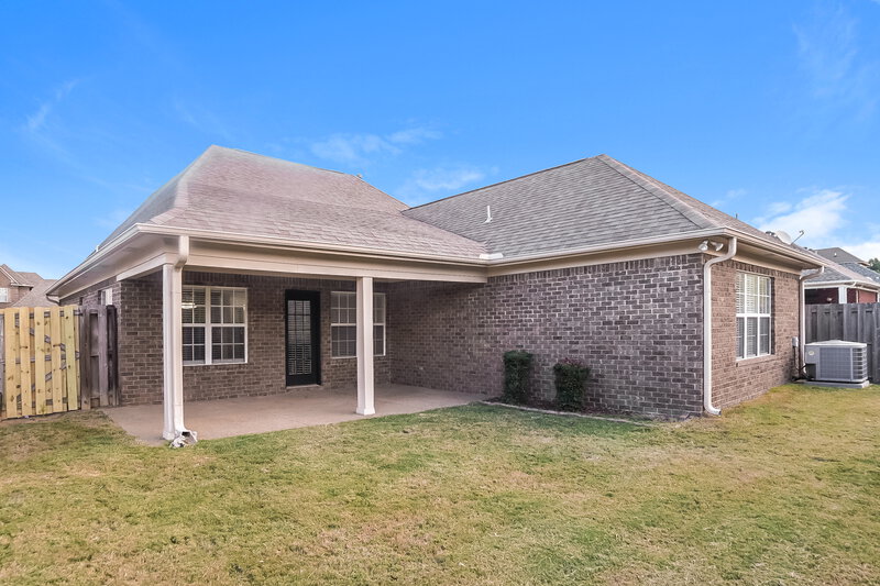 1,965/Mo, 2945 Glennbury Ln Southaven, MS 38672 Rear View