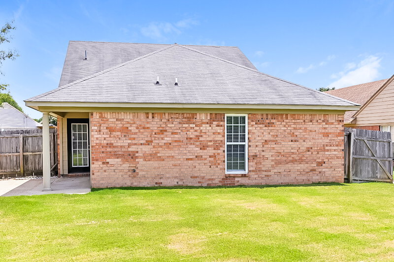 2,560/Mo, 7341 Pecan Meadow Dr W Olive Branch, MS 38654 Rear View