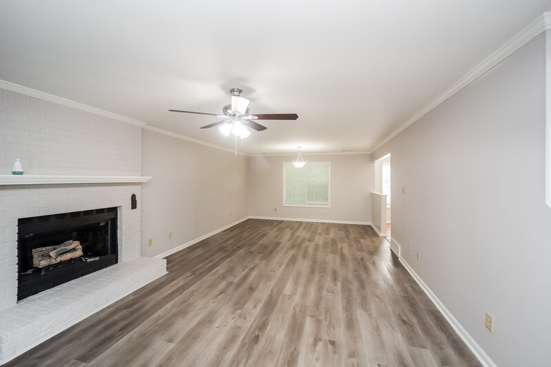 2,050/Mo, 8323 Trinity Rd Cordova, TN 38018 Living Room View 2