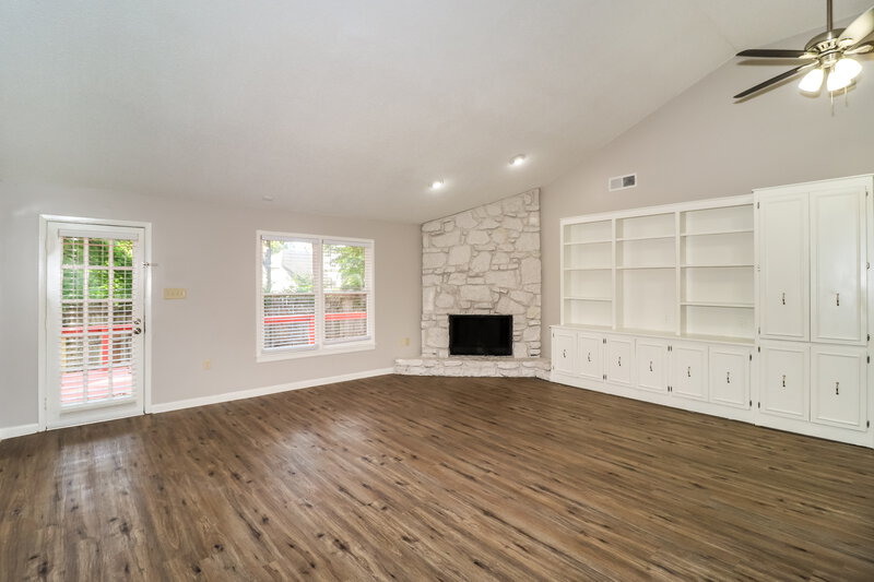 2,240/Mo, 8586 Grandbury Pl Cordova, TN 38016 Living Room View