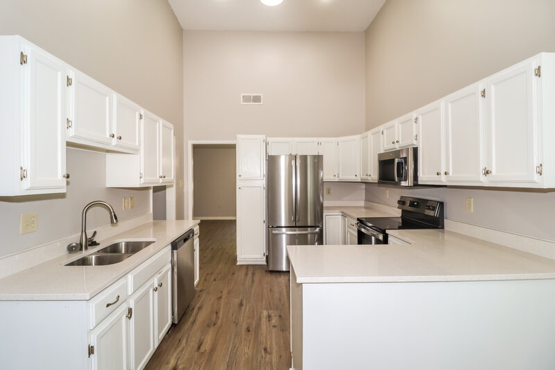 2,240/Mo, 8586 Grandbury Pl Cordova, TN 38016 Kitchen View