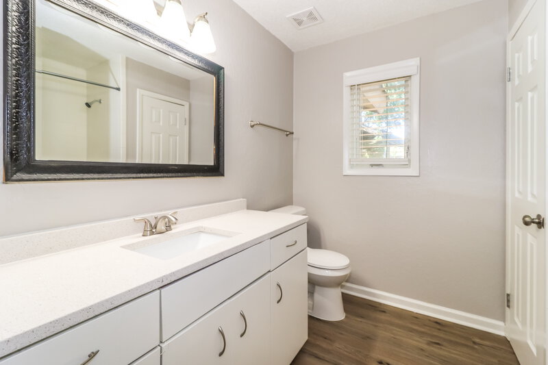 2,240/Mo, 8586 Grandbury Pl Cordova, TN 38016 Bathroom View