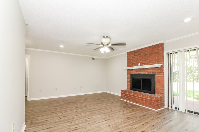 2,050/Mo, 7876 Winchester Hls Memphis, TN 38119 Living Room View