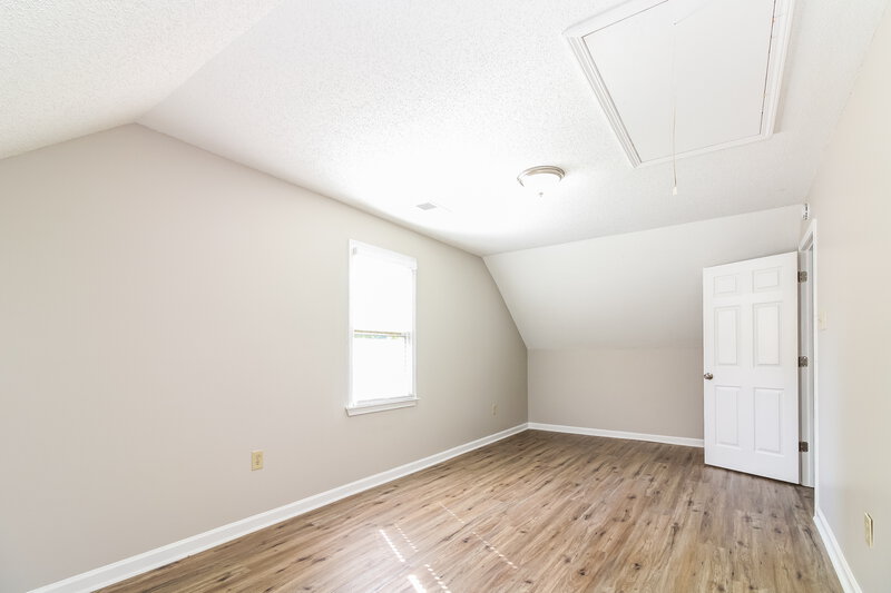 2,050/Mo, 7876 Winchester Hls Memphis, TN 38119 Loft View