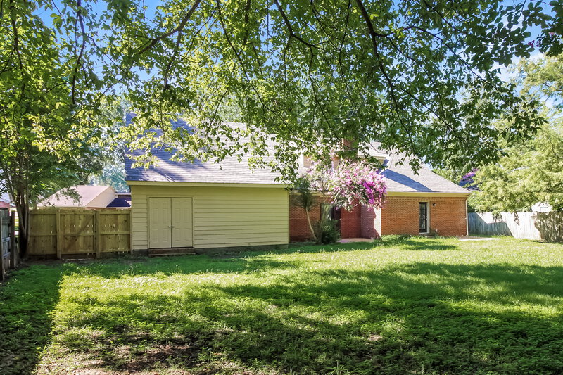 2,050/Mo, 7876 Winchester Hls Memphis, TN 38119 Rear View
