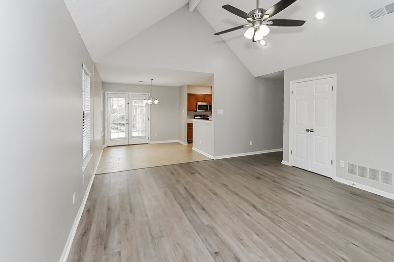 1,735/Mo, 6618 Sleepy Oak Dr Memphis, TN 38141 Living Room View